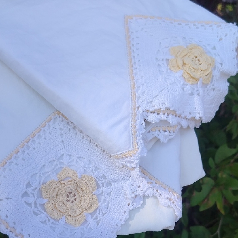 Vintage '50s Hand Crocheted Floral Trimmed Set Of Two Full Pillowcases
